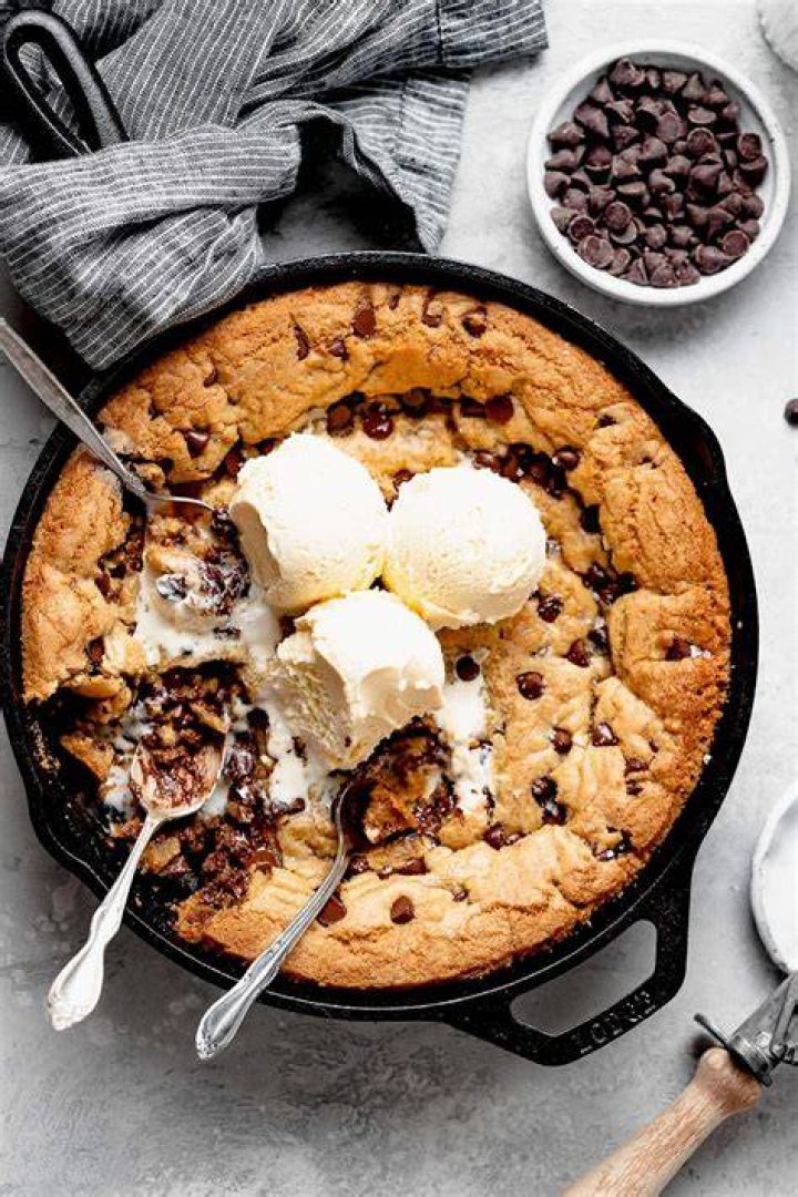 Chocolate skillet cookie.