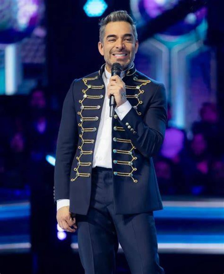 Omar Chaparro Net Worth