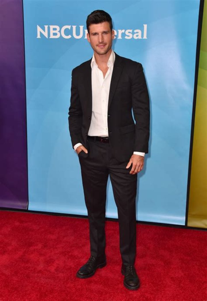 Parker Young Net Worth