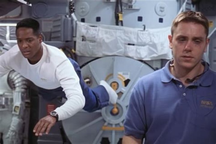 Ron Eldard holds a net worth of $500,000 as of 2019.